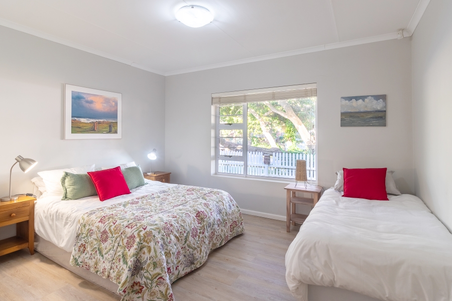5 Bedroom Property for Sale in Kenton On Sea Eastern Cape